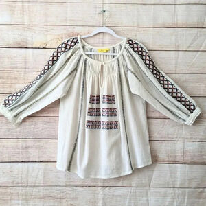 Roller Rabbit Size Medium Embroidered Peasant Blouse Ivory Boho 3/4 Sleeve